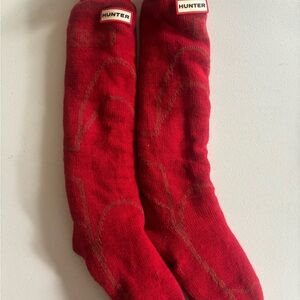 Hunter Vibrant Red Fuzzy Slipper Boot Women’s Socks